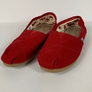 TOMS red fabric flats size W7.5